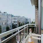 Sunhouse 6